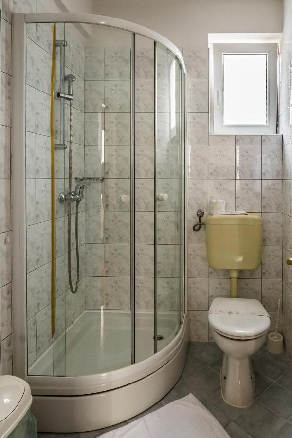 קארלובץ Hotel Carlstadt מראה חיצוני תמונה
