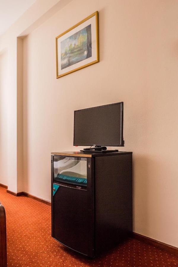 קארלובץ Hotel Carlstadt מראה חיצוני תמונה